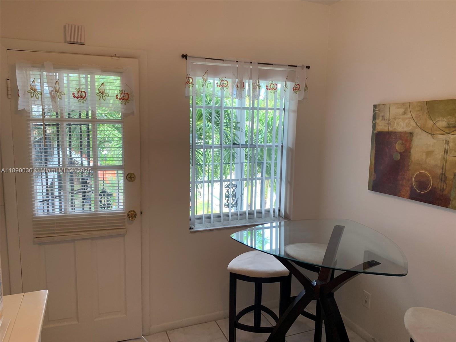 COLONIAL HOUSE CONDO - Residential Lease