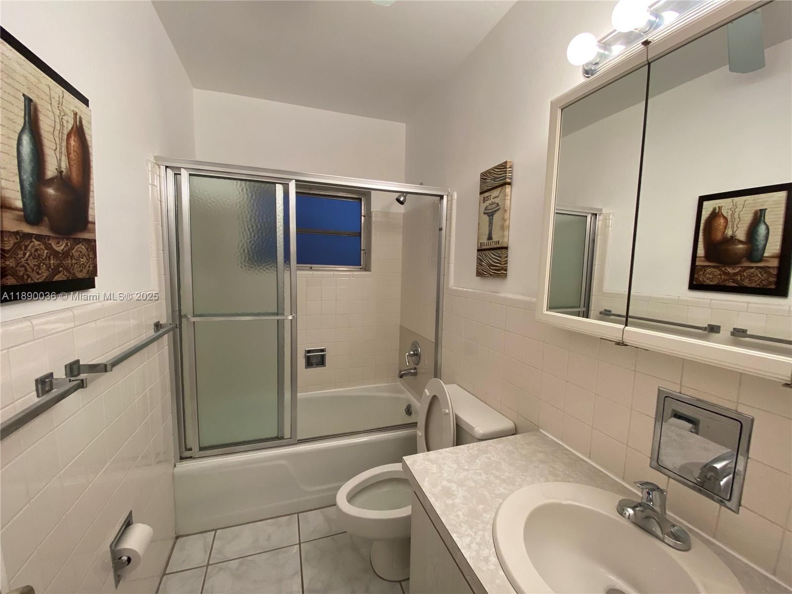 COLONIAL HOUSE CONDO - Residential Lease