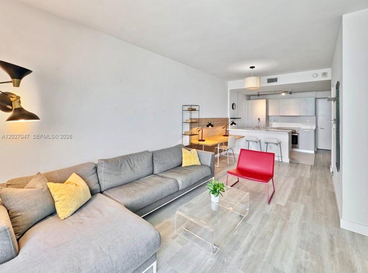 501 NE 31st St 1804
