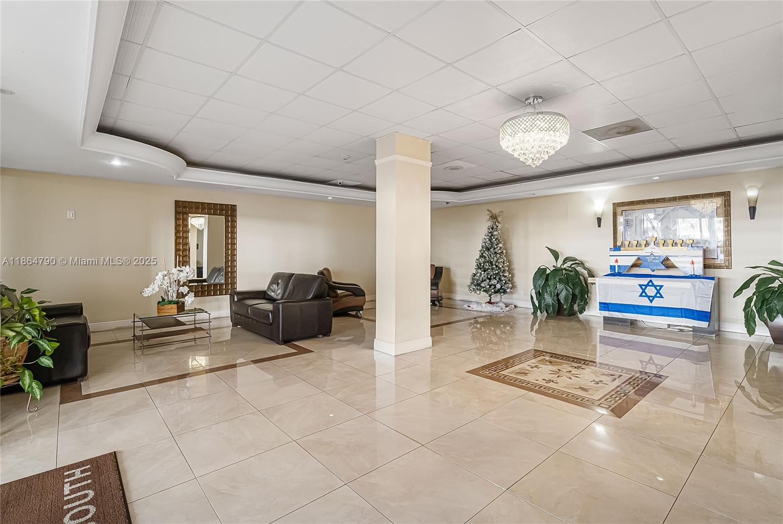 PLAZA TOWERS SOUTH CONDO - Residential