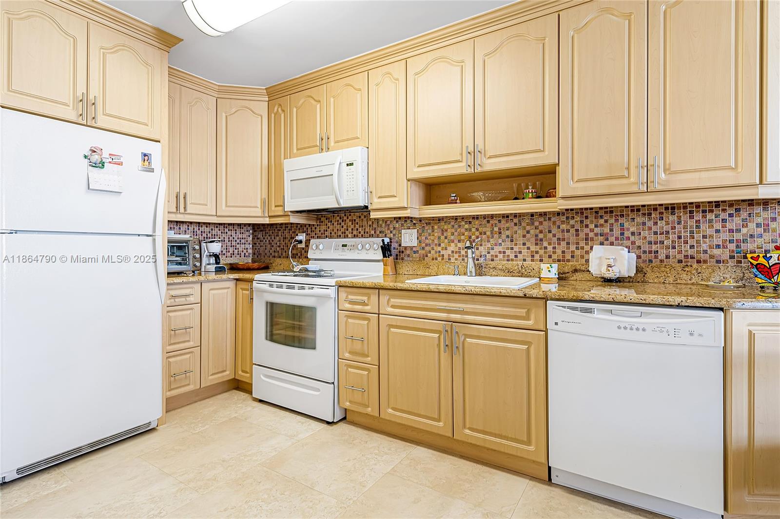 PLAZA TOWERS SOUTH CONDO - Residential