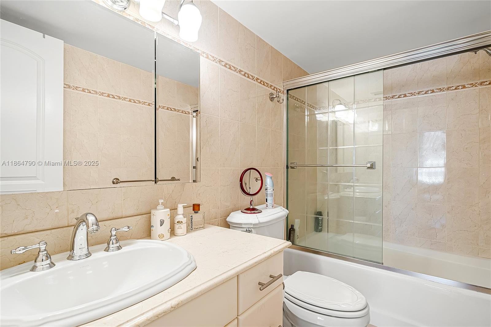 PLAZA TOWERS SOUTH CONDO - Residential