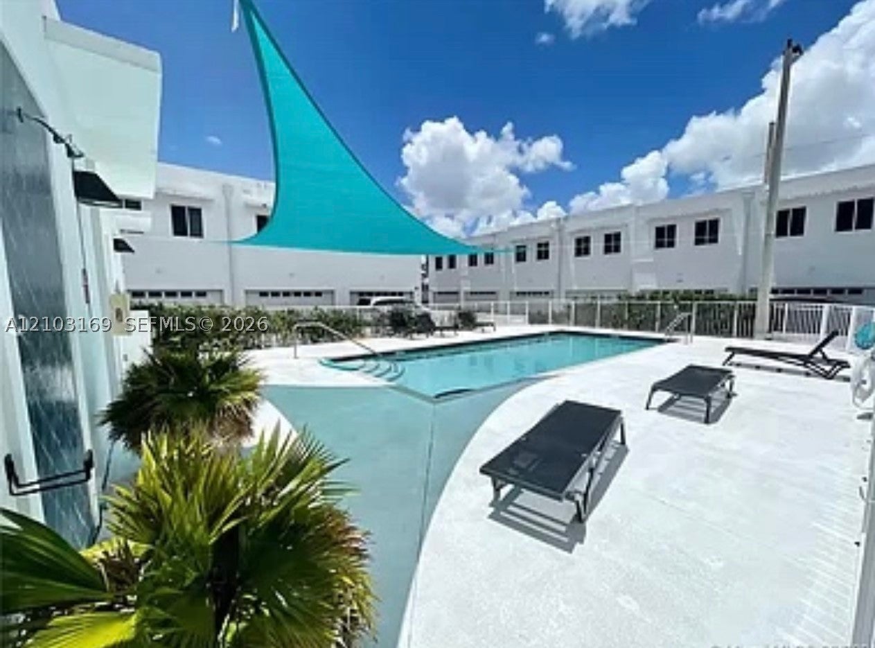 2641 NE 212th Ter 207