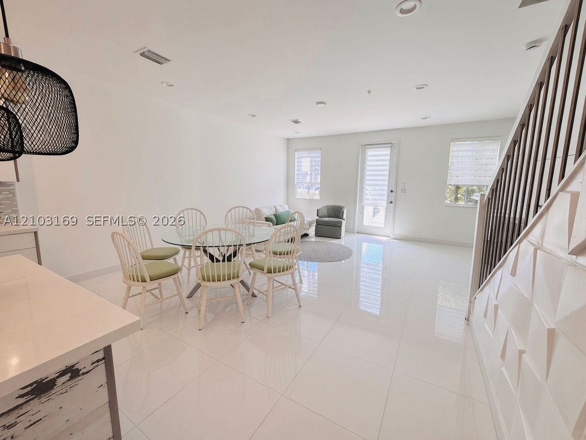 2641 NE 212th Ter 207