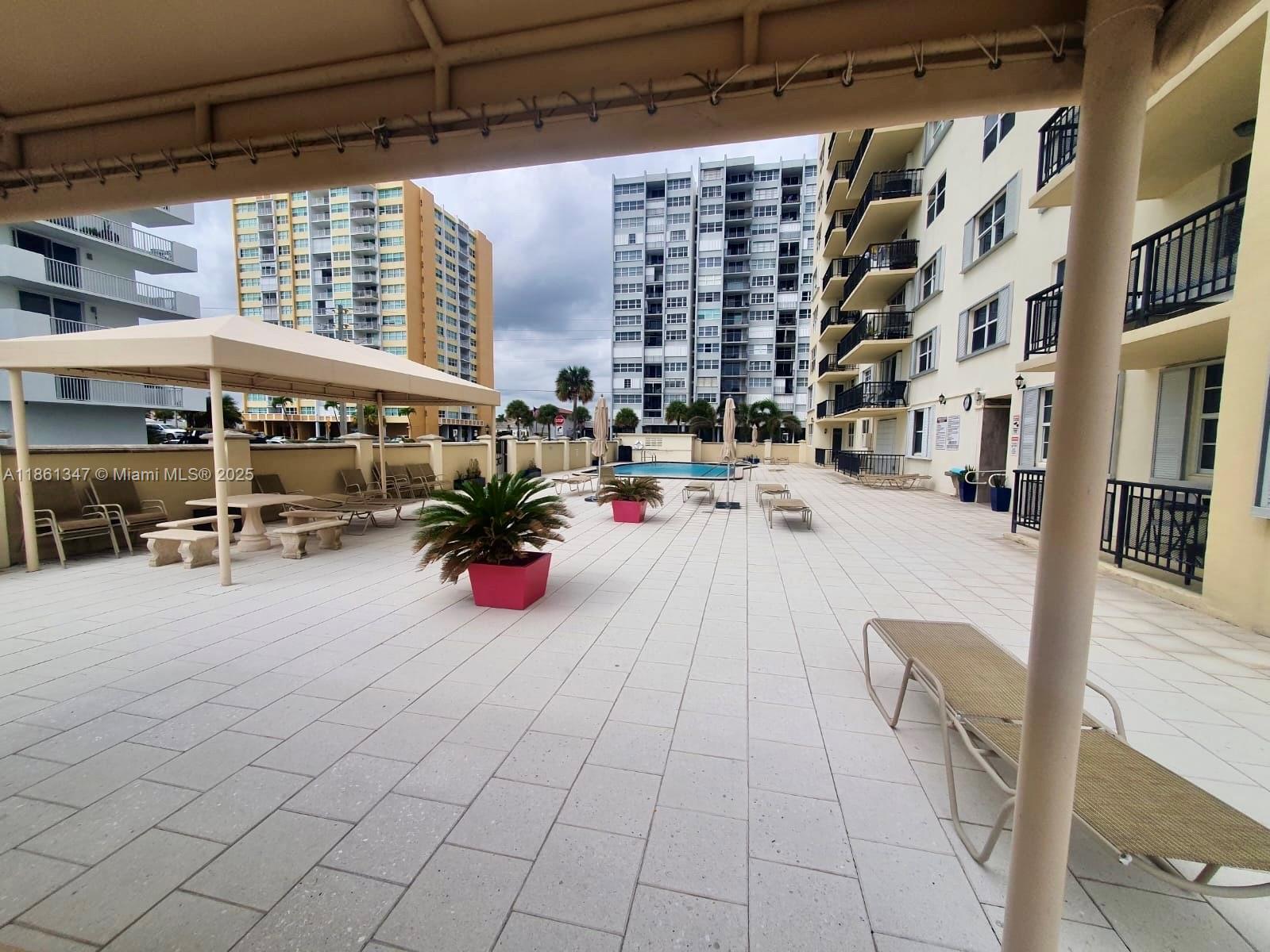 OXFORD TOWERS CONDO - Residential Lease