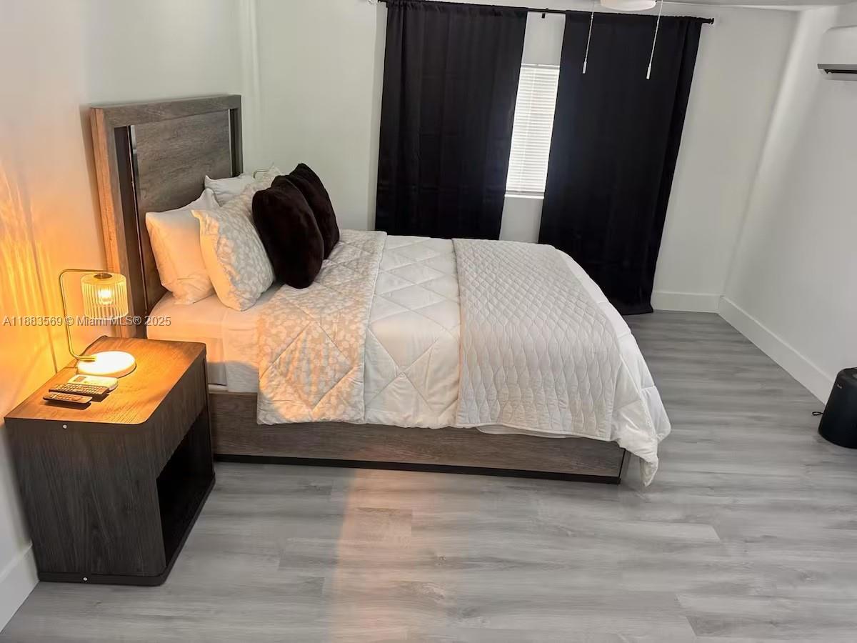 CLAIR LAKE - Residential