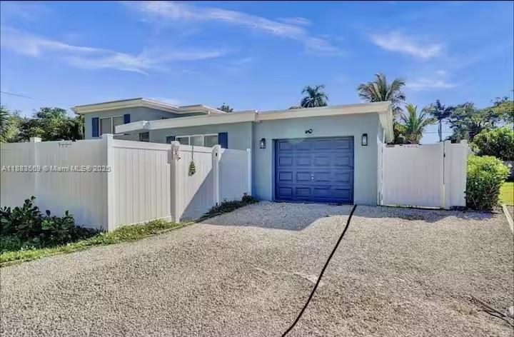 CLAIR LAKE - Residential