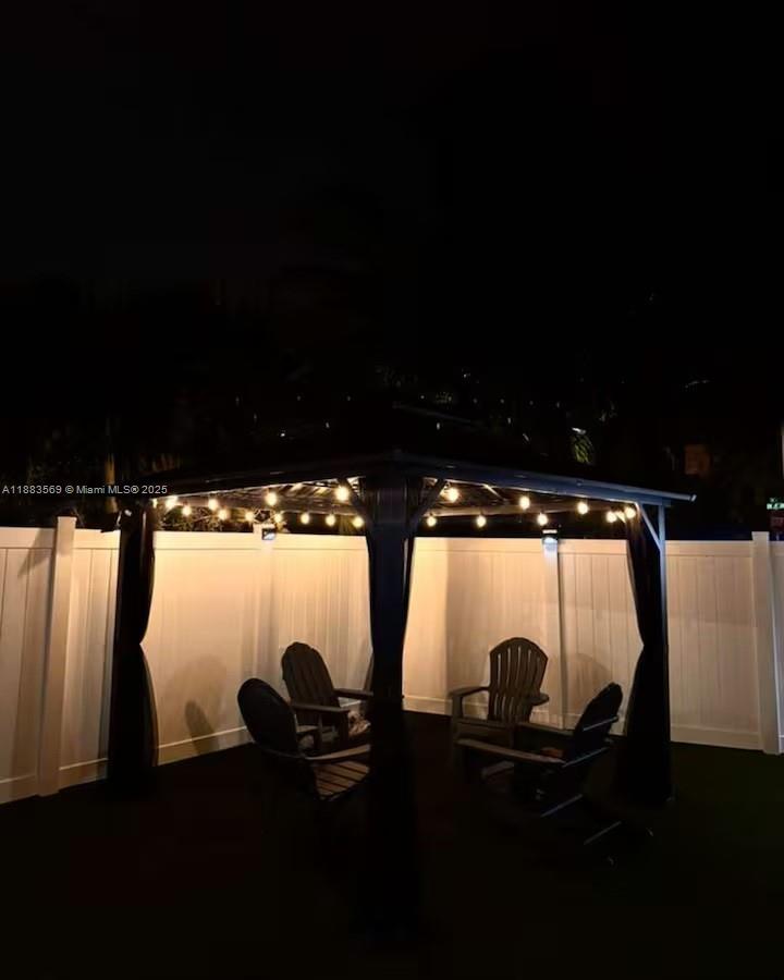 CLAIR LAKE - Residential