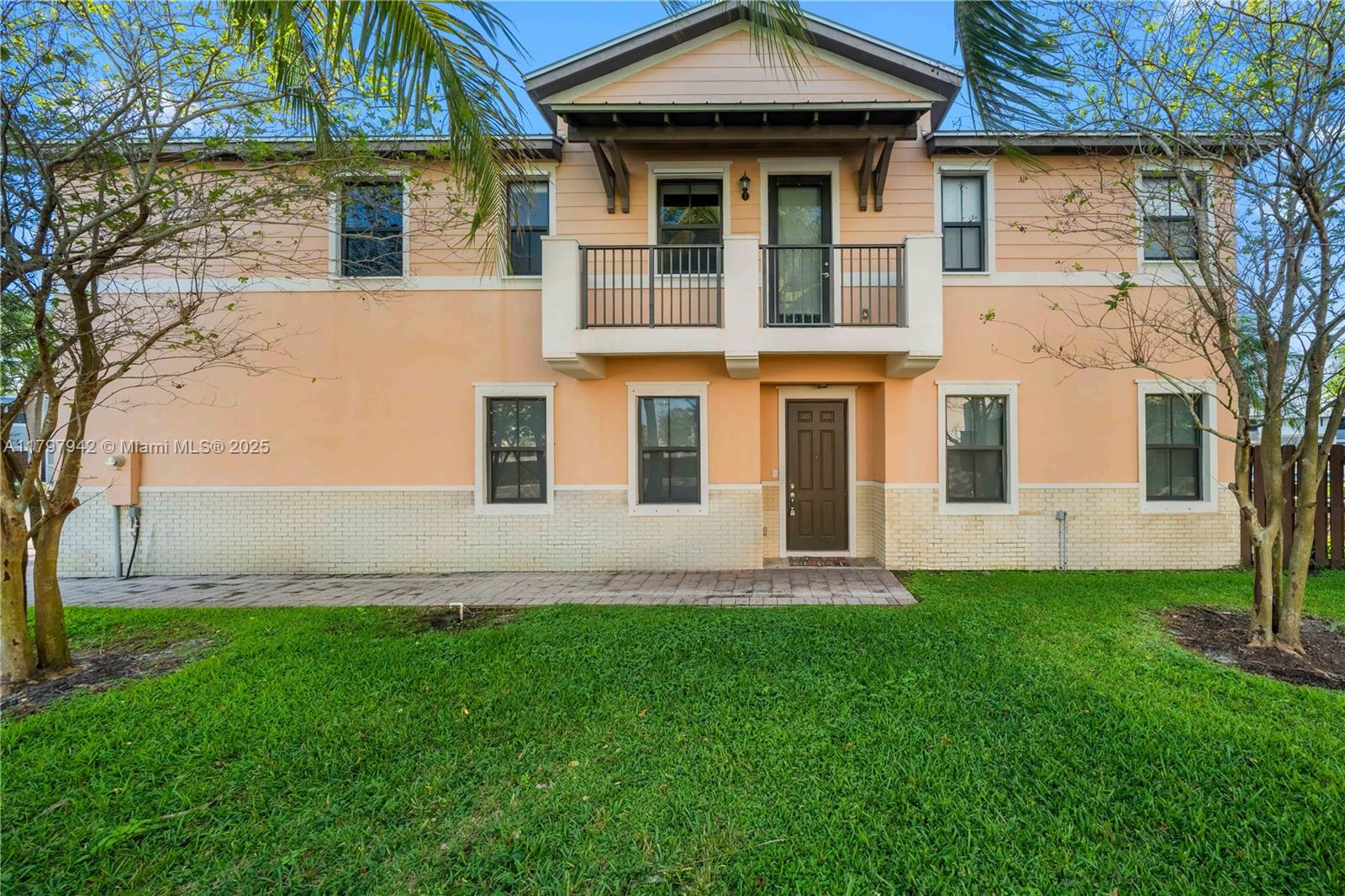 5840 NW 104th Ct 5840