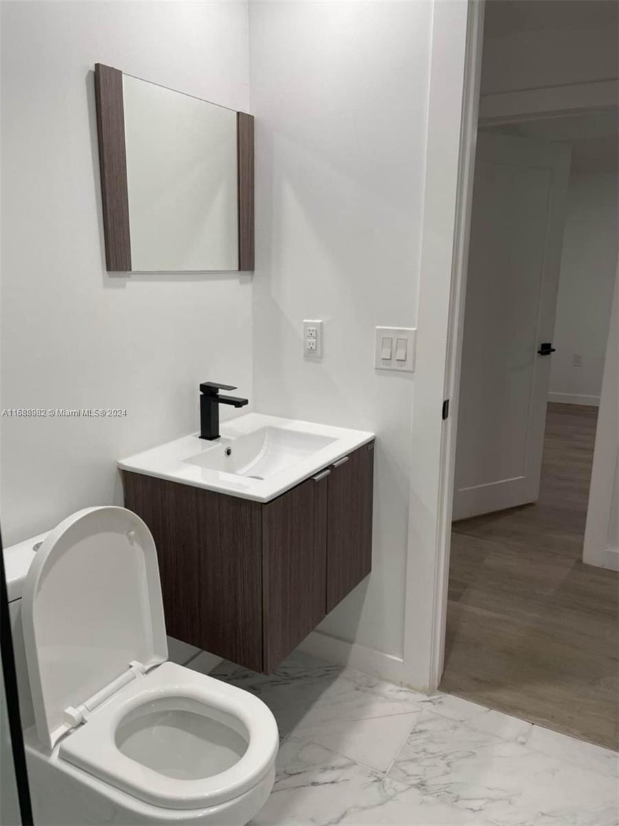 OAKLAWN SUB - Residential Lease