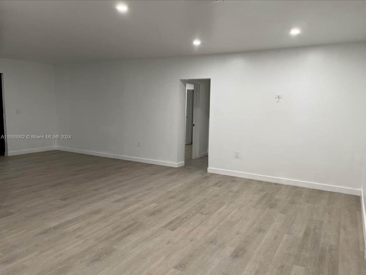 OAKLAWN SUB - Residential Lease