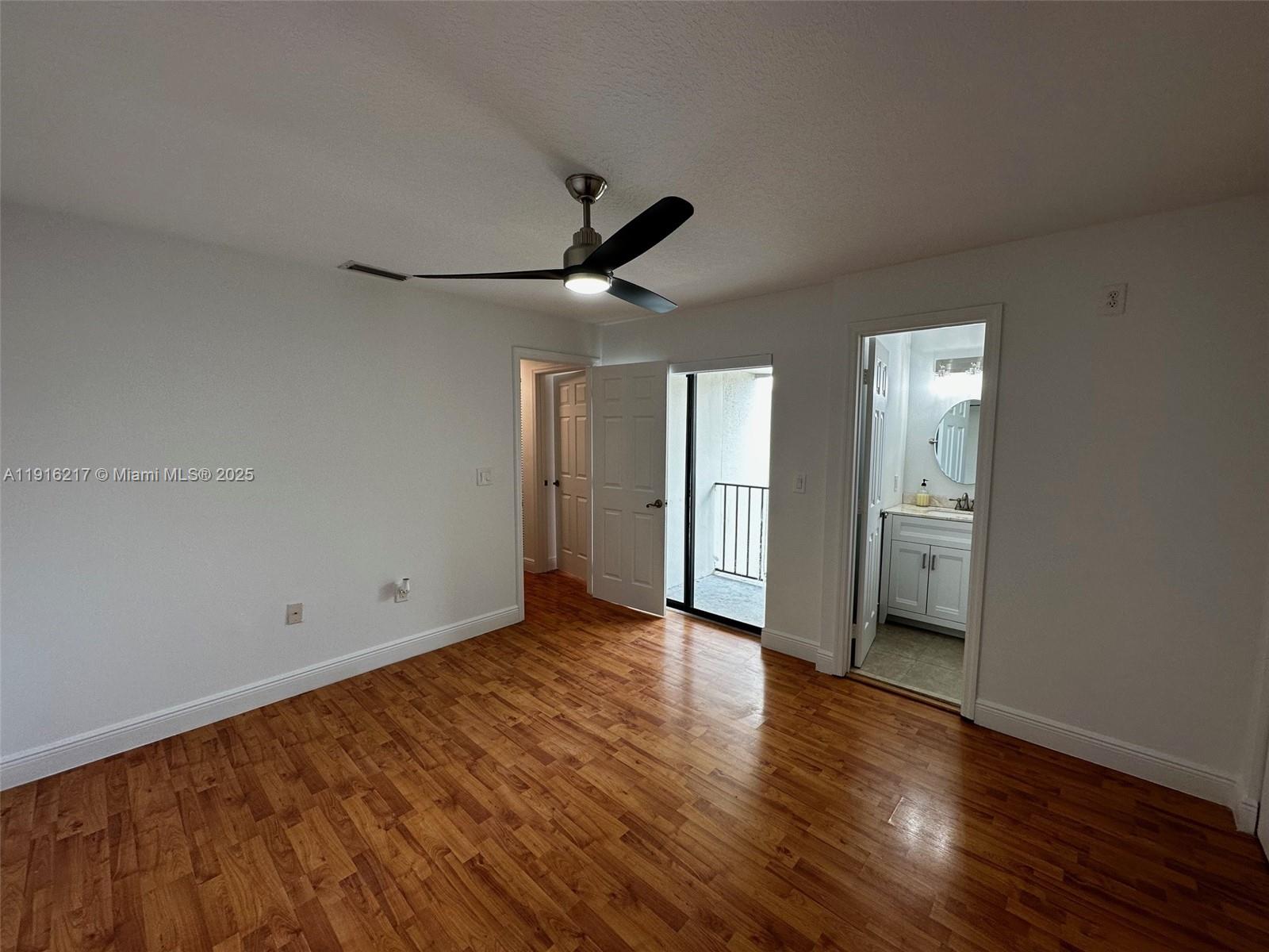 KENDALL LKS E LAKEVIEW TH - Residential