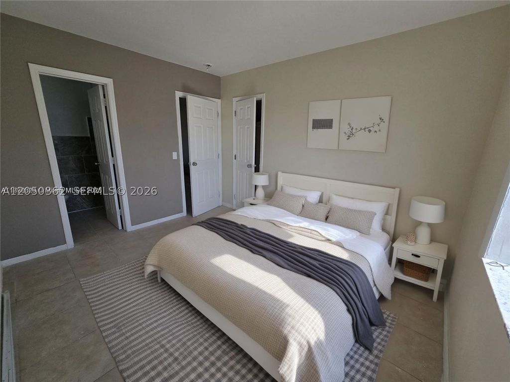 Photo of 724 SW 7th Ter #1-2, Hallandale Beach, FL 33009 (MLS # A12050362)