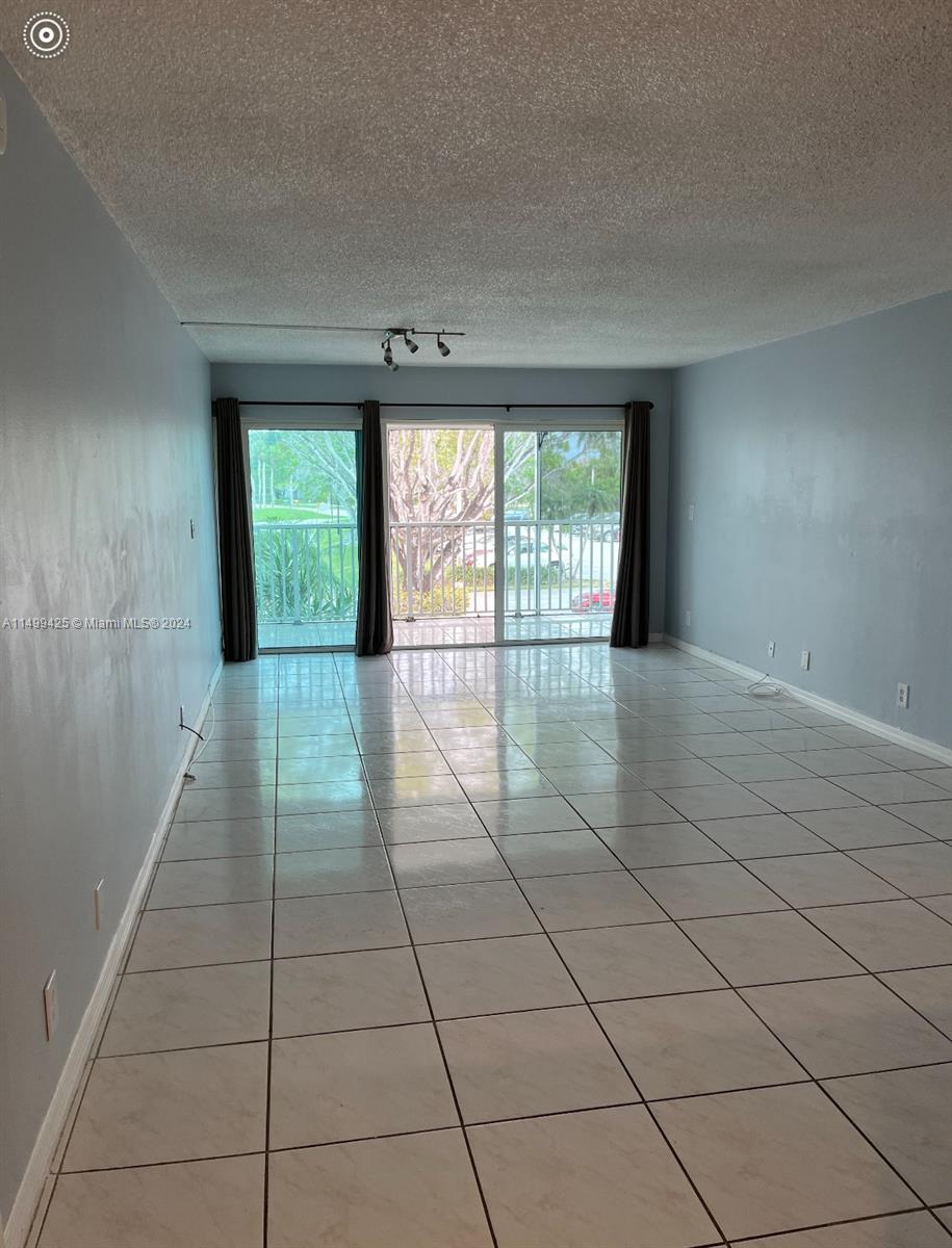 Racquet Club - Residential