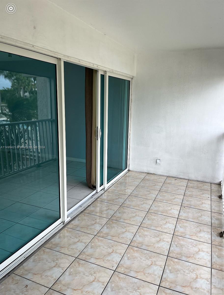 Racquet Club - Residential