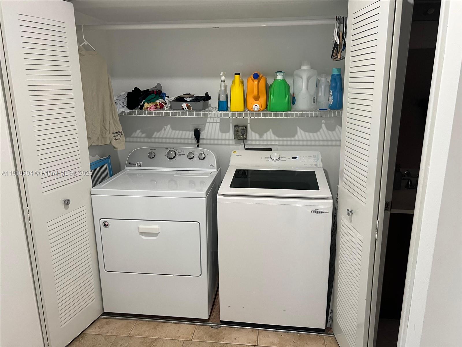 KENDALL CENTER - Residential Lease