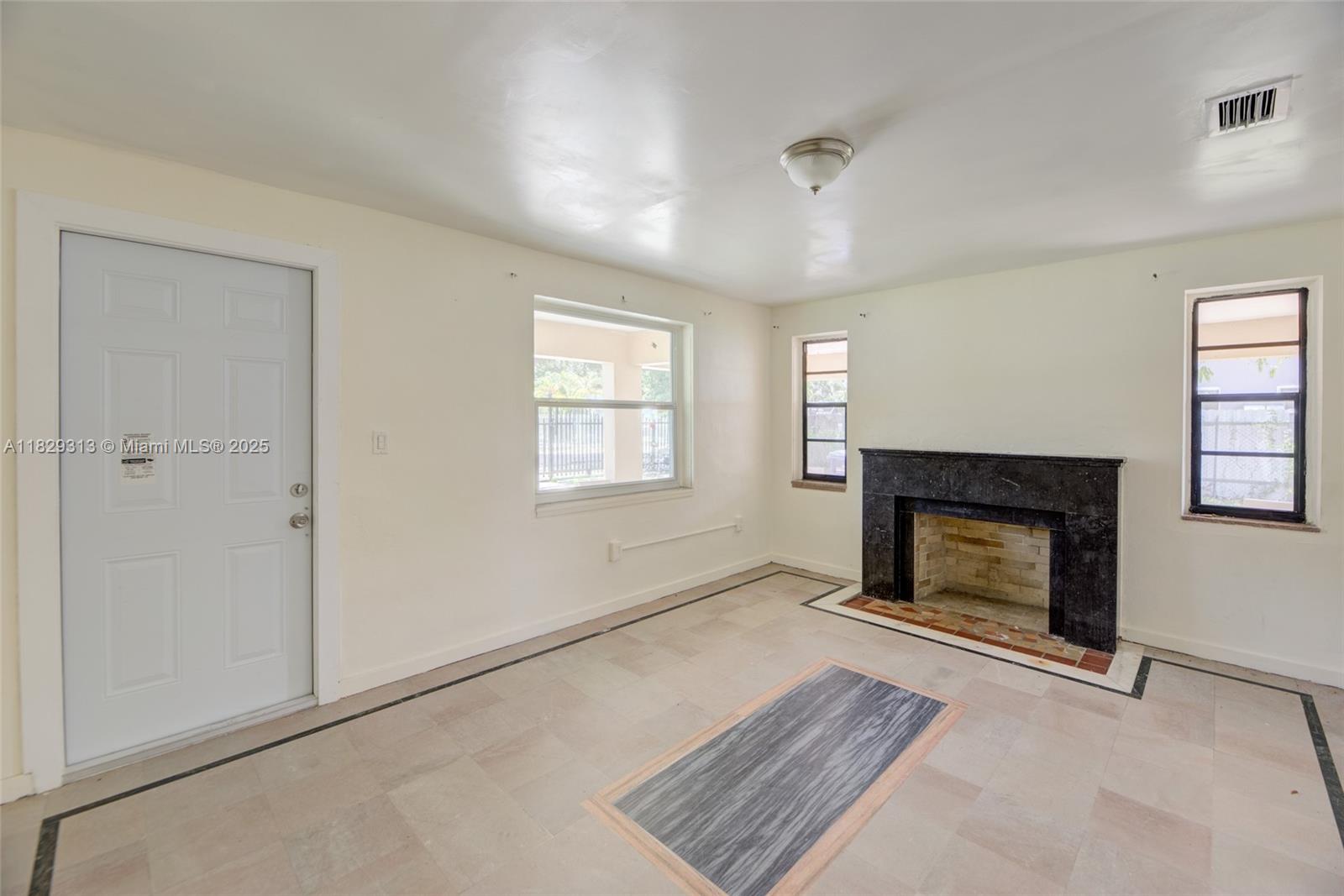 2153 NW 92nd St, Miami, FL, 33147/$445,000 2 2153 NW 92nd St