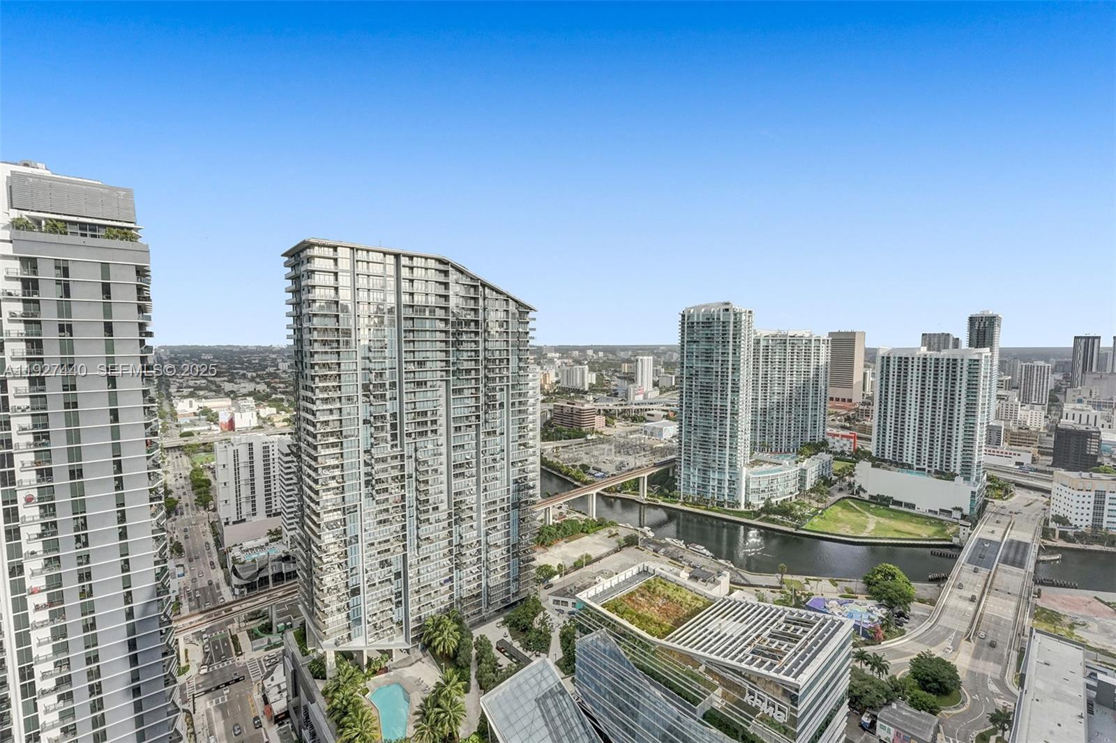 801 SMA RESIDENCES CONDO - Residential Lease