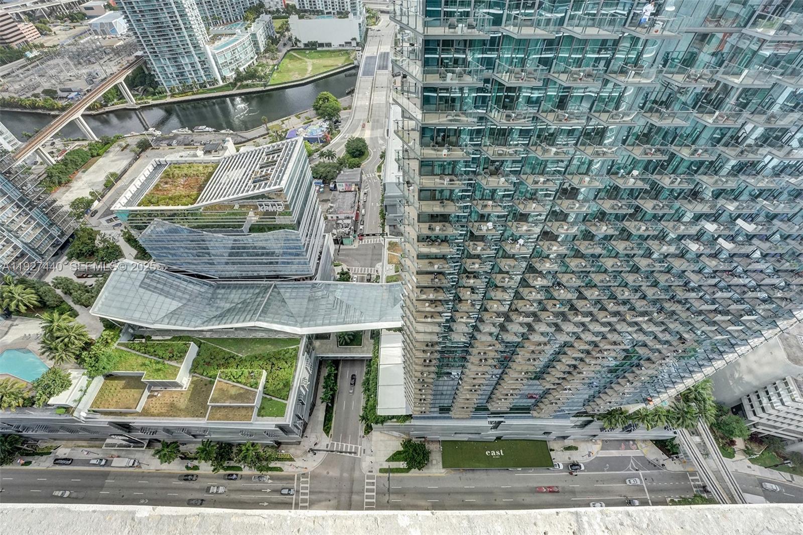 801 SMA RESIDENCES CONDO - Residential Lease