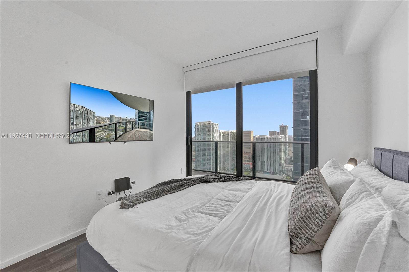 801 SMA RESIDENCES CONDO - Residential Lease