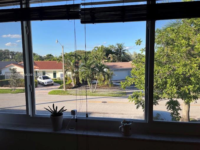 IMPERIAL POINT GARDENS CO - Residential Lease