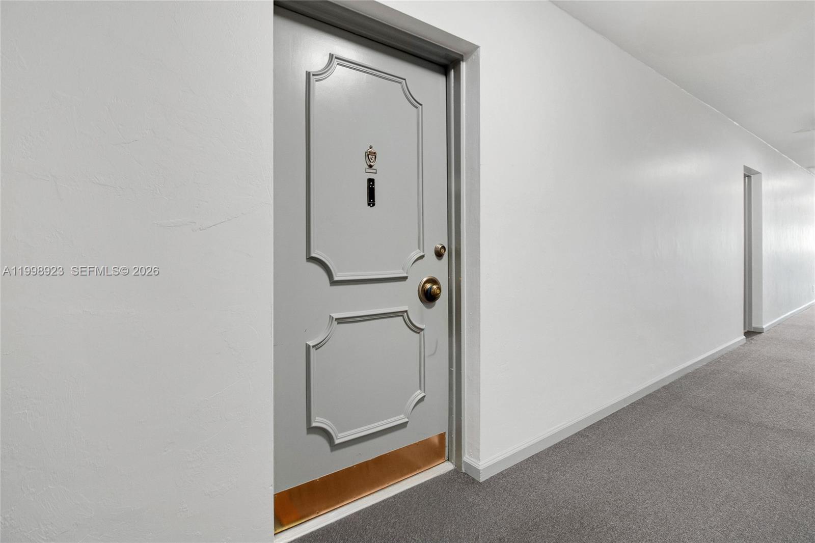 IMPERIAL POINT GARDENS CO - Residential Lease