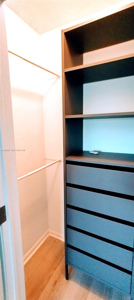 IMPERIAL POINT GARDENS CO - Residential Lease