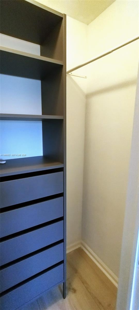 IMPERIAL POINT GARDENS CO - Residential Lease