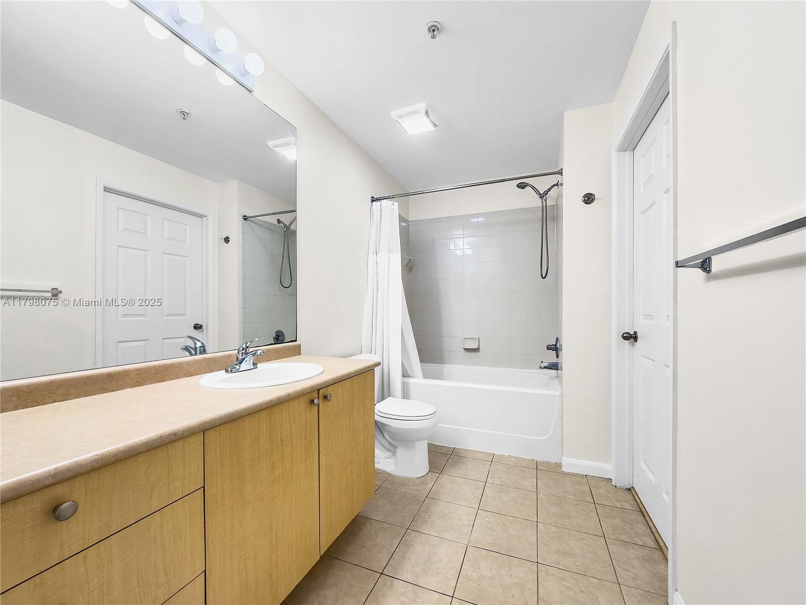 REGENT PARK CONDO - Residential