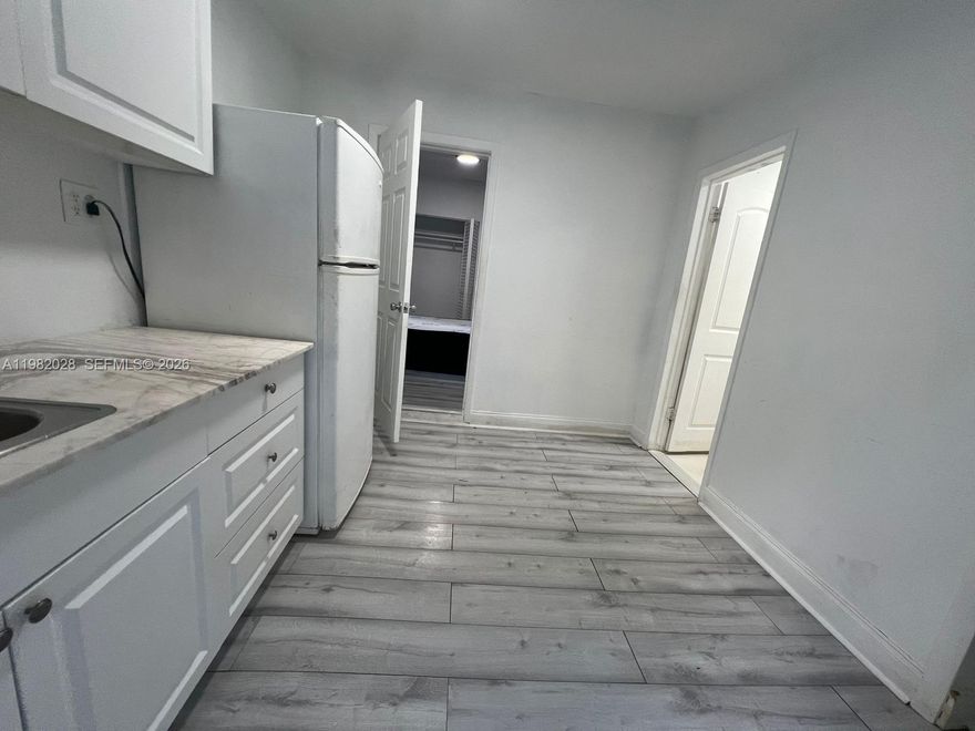 ATTENTION INVESTORS AND FLIPPERS!!! Great house located in NORTH MIAMI BEACH Multi Family area to renovate. ARV = $550,000.- Functioning as a complex of 5 units, one bed / one bath each one. 5 full Bathrooms! and 5 kitchens!! You can turn it into a Multifamily or have your dream single house. DON'T MISS THIS GREAT OPPORTUNITY TO GET A PROPERTY AT a great price