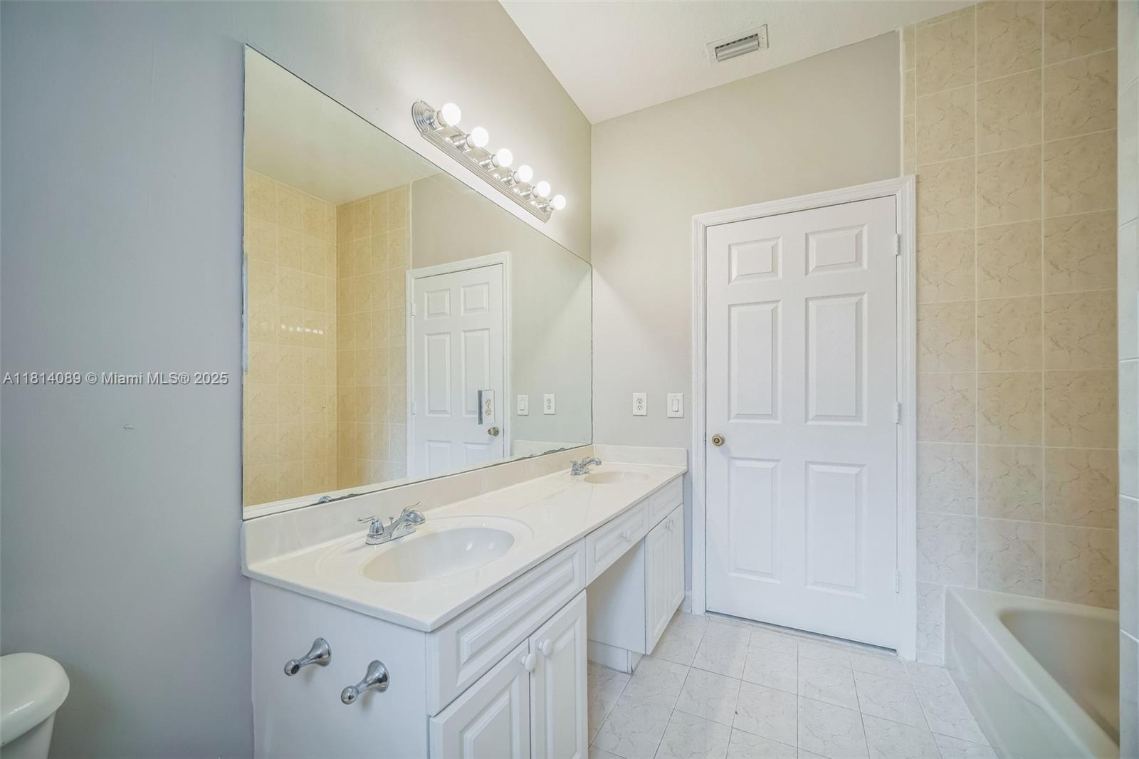 FERNANDOS PLACE - Residential