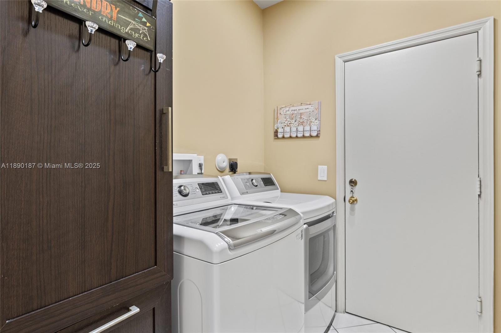 SILVER SHORES (PARCELS H - Residential