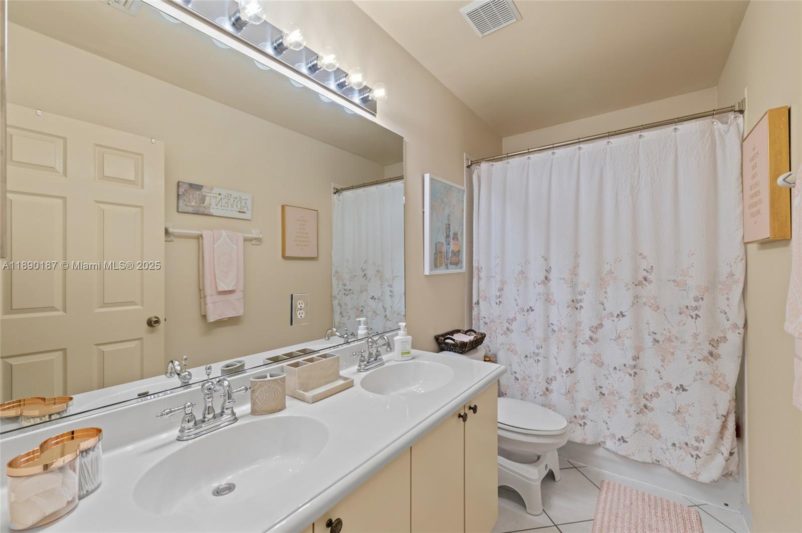SILVER SHORES (PARCELS H - Residential