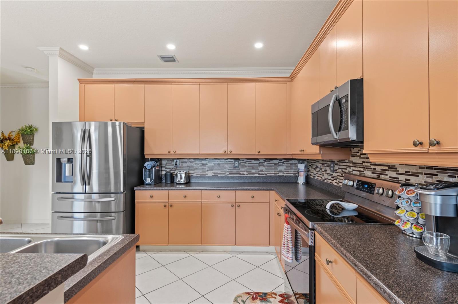 SILVER SHORES (PARCELS H - Residential