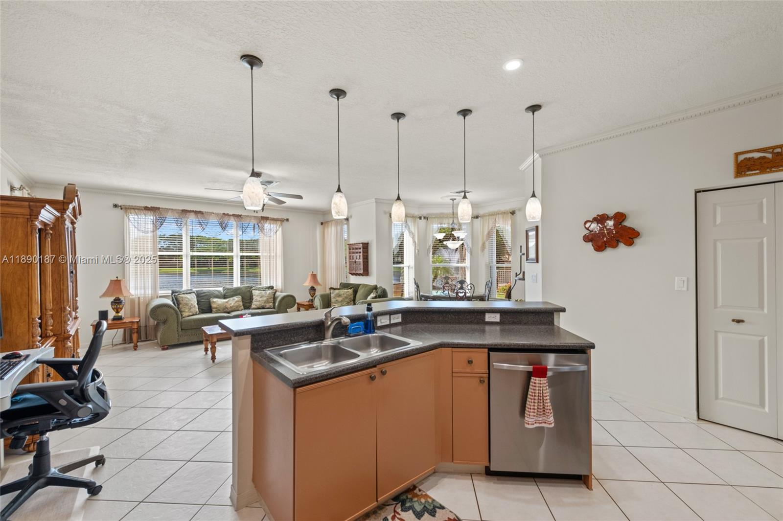 SILVER SHORES (PARCELS H - Residential