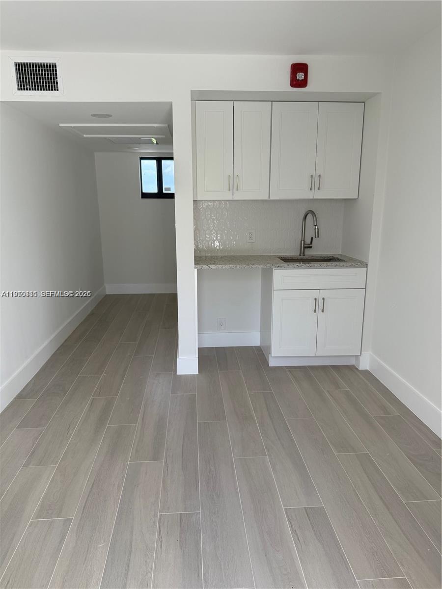 20281 E Country Club Dr CAB19