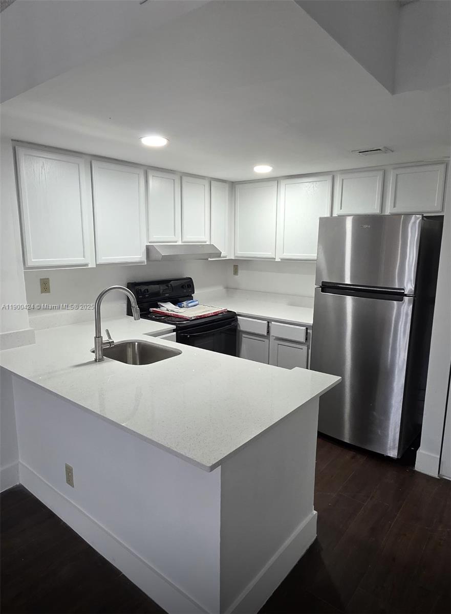 CLEAR LAKE CLUB CONDO - Residential Lease