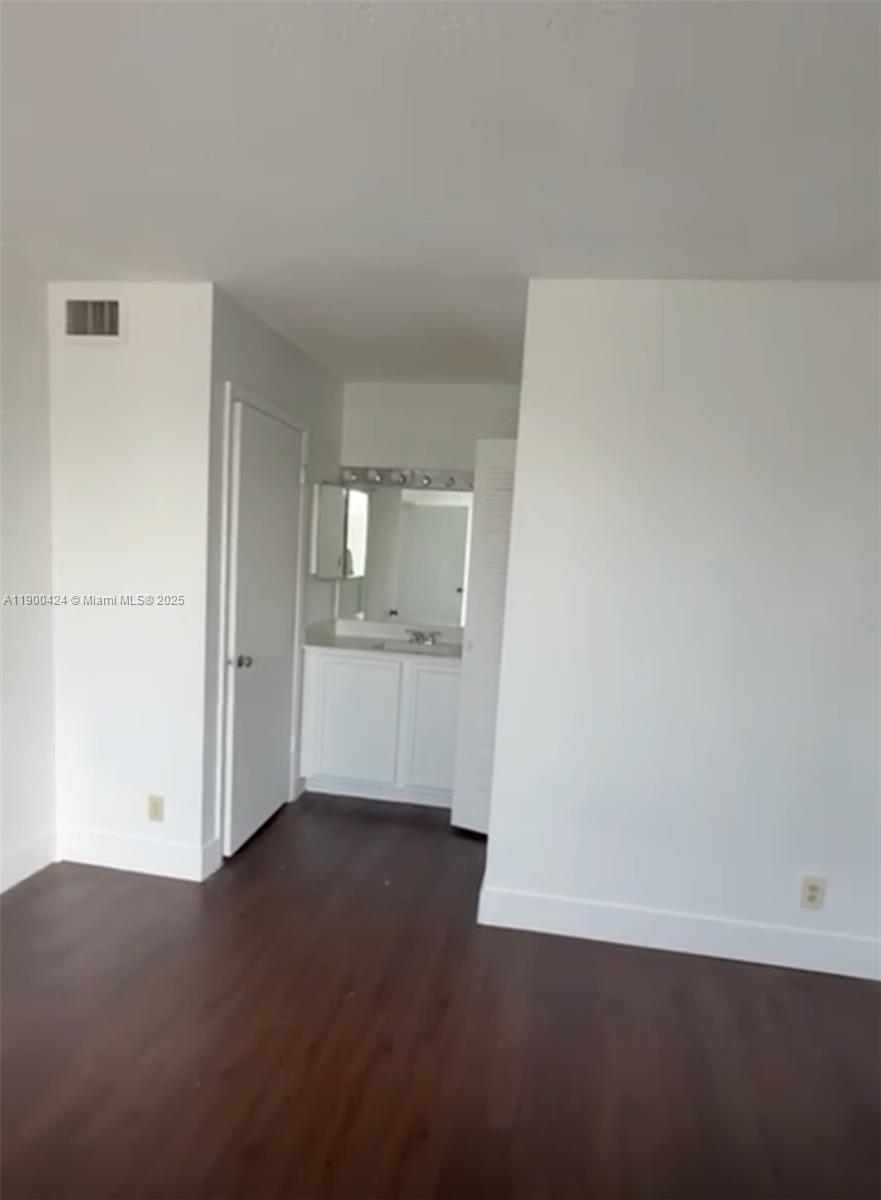 CLEAR LAKE CLUB CONDO - Residential Lease