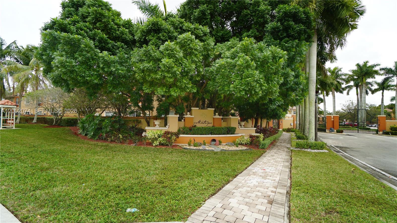 MARTINIQUE NO 1 CONDO - Residential Lease