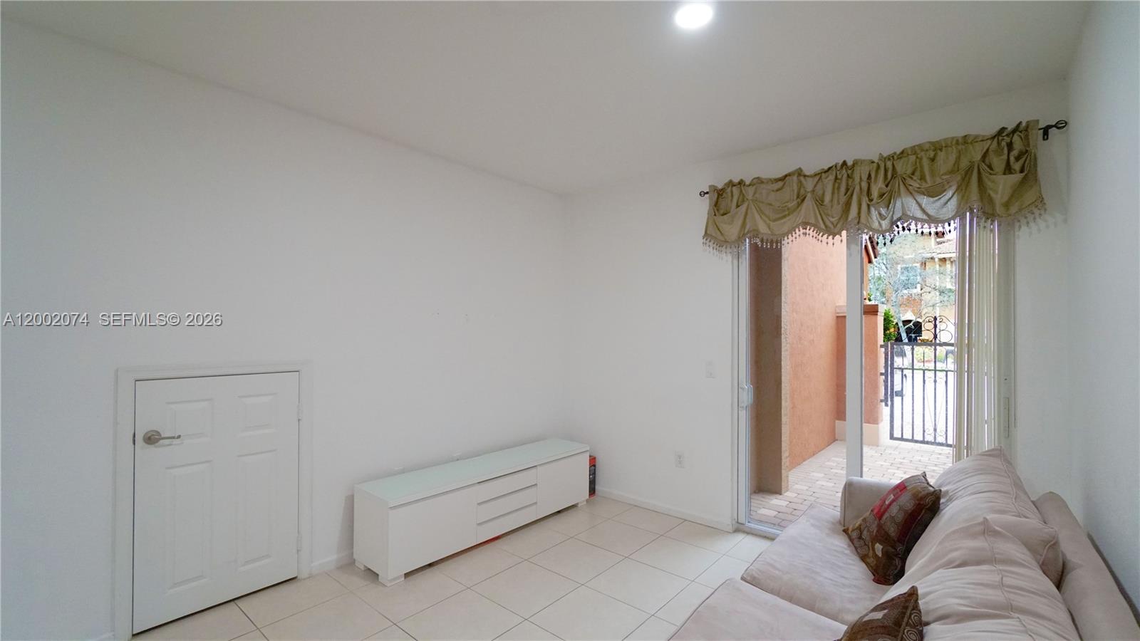 MARTINIQUE NO 1 CONDO - Residential Lease