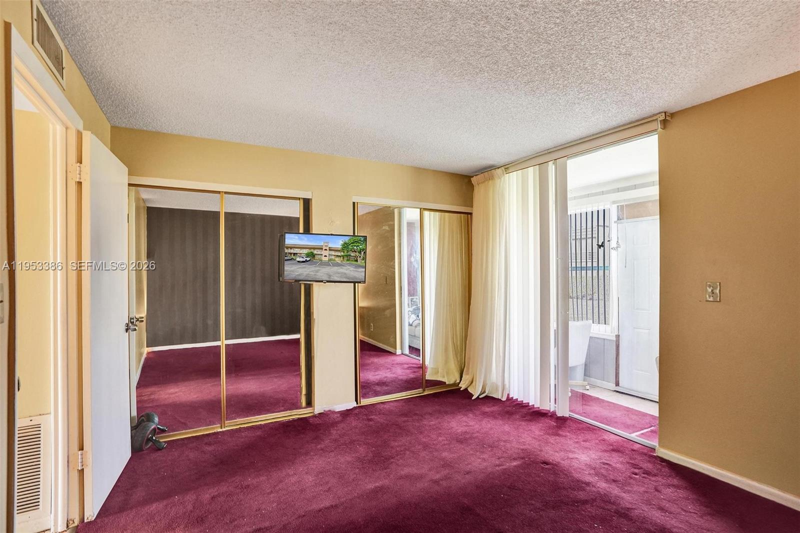 SUNRISE LAKES 111 CONDO - Residential