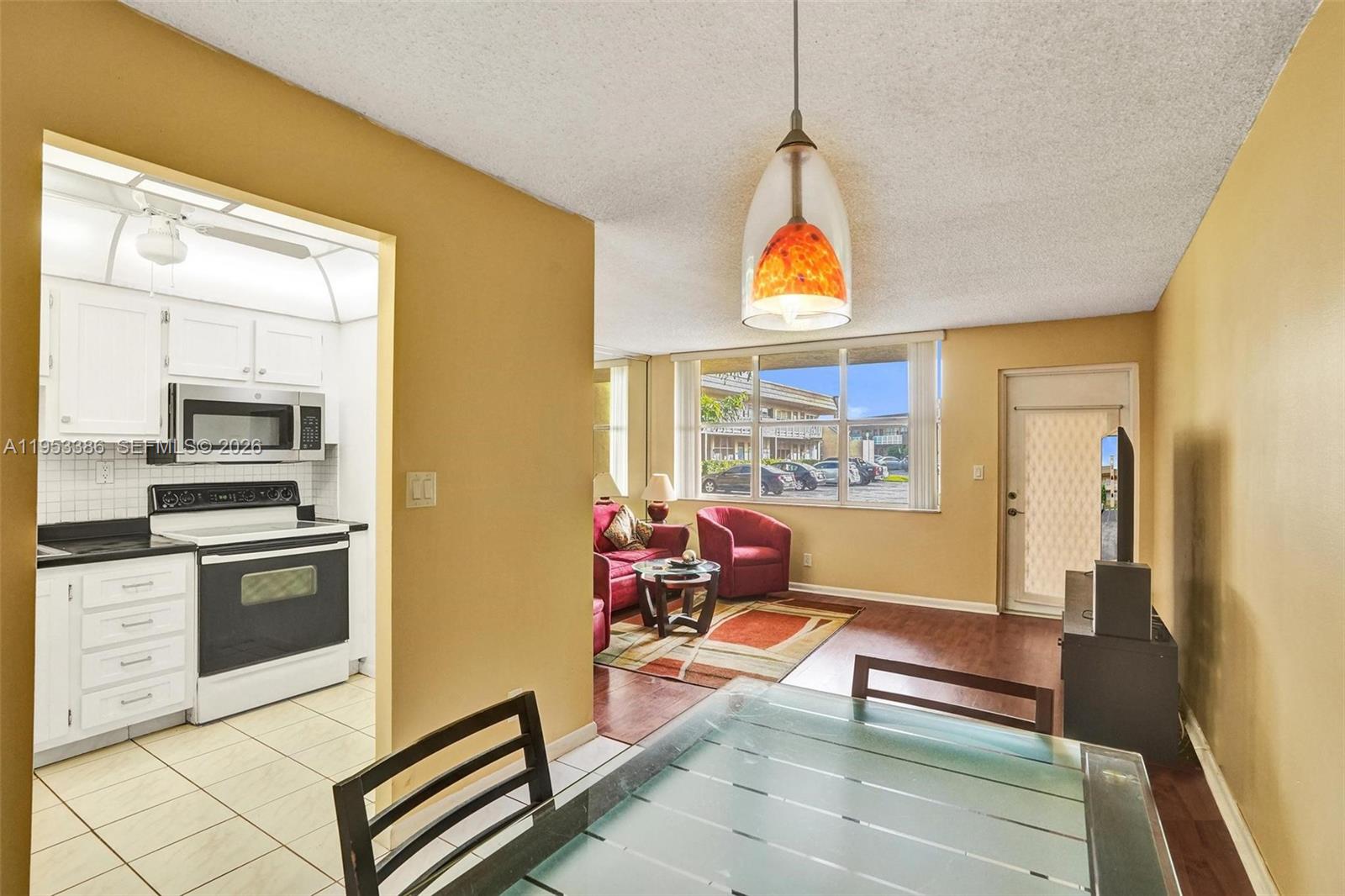 SUNRISE LAKES 111 CONDO - Residential