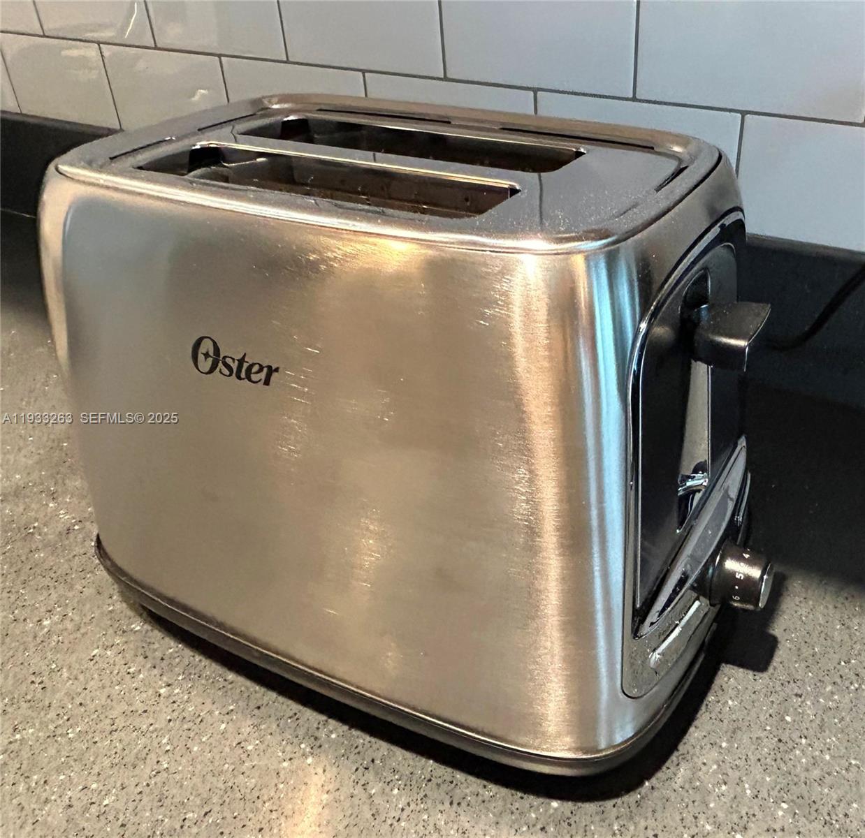 1035 EUCLID CONDO - Residential Lease