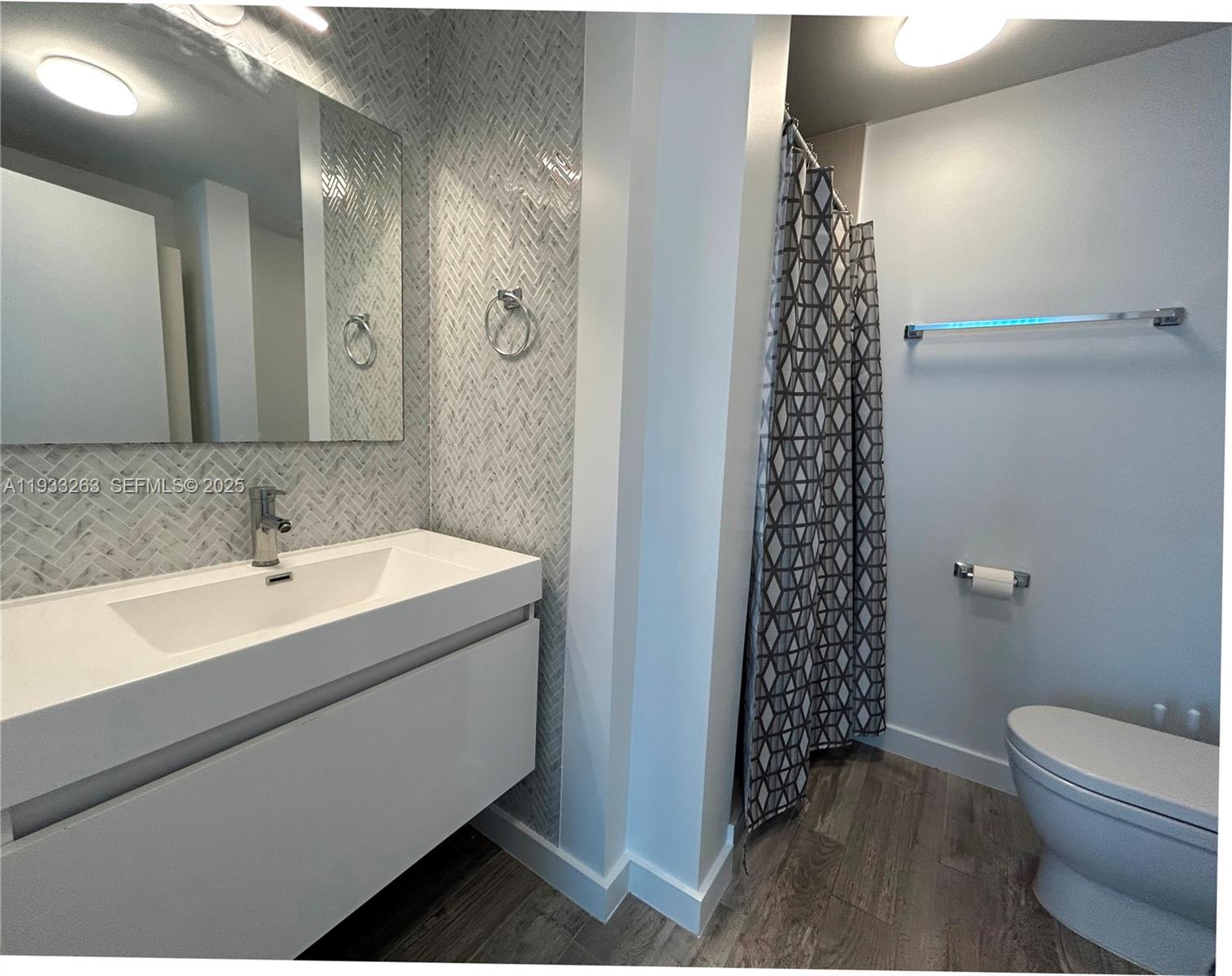 1035 EUCLID CONDO - Residential Lease