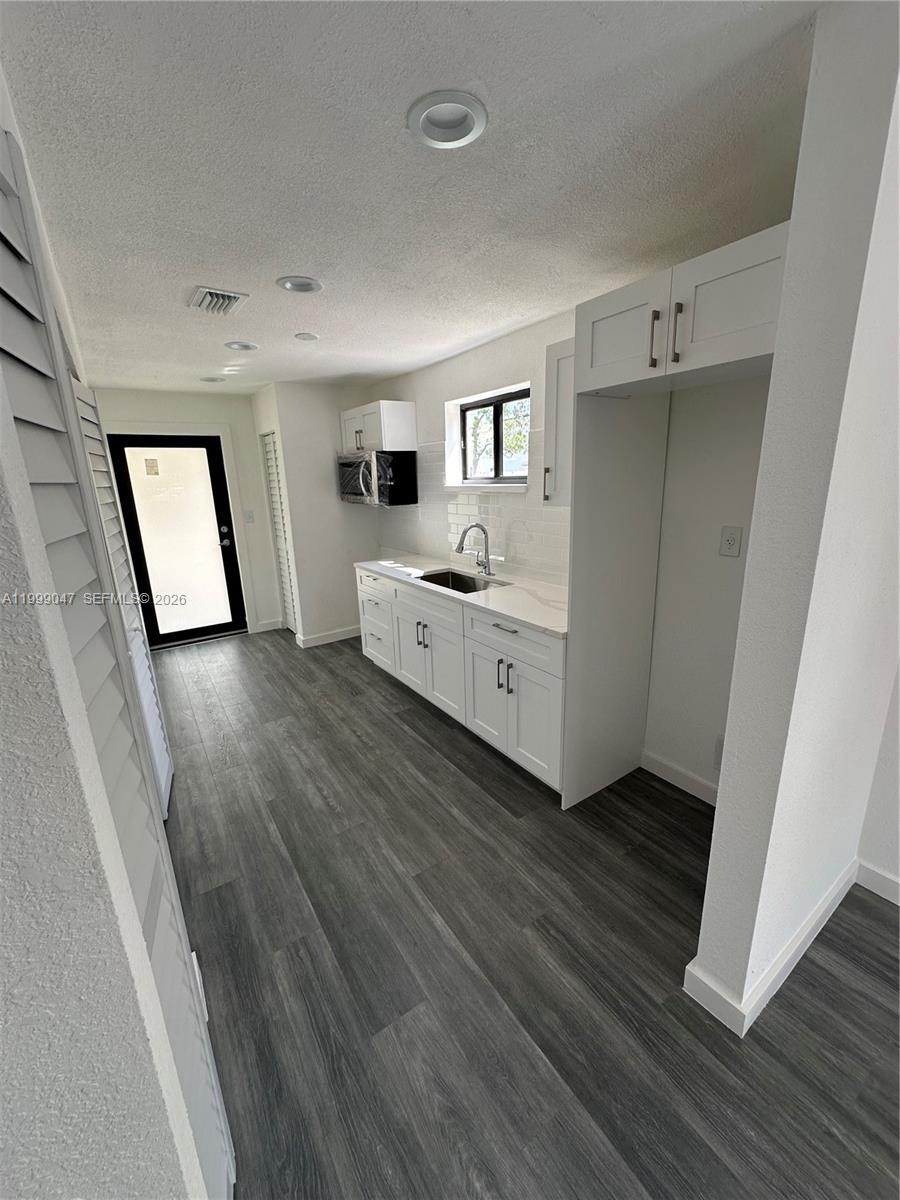 FROW HOMESTEAD - Residential Lease