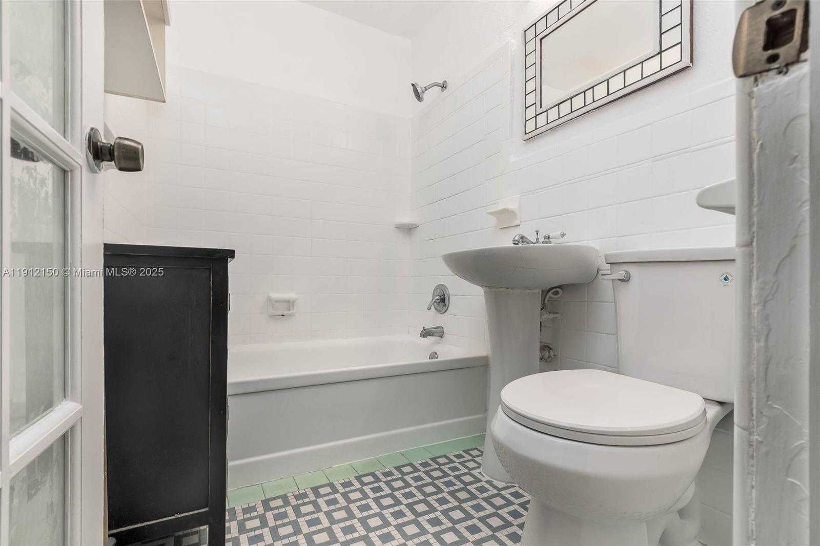 Mantel Condo - Residential