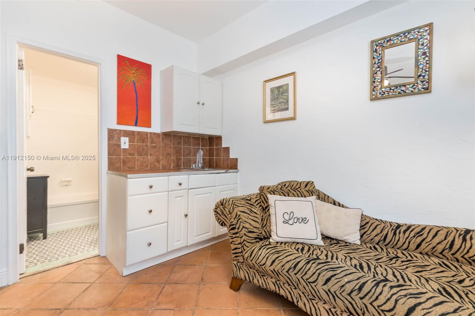 Mantel Condo - Residential