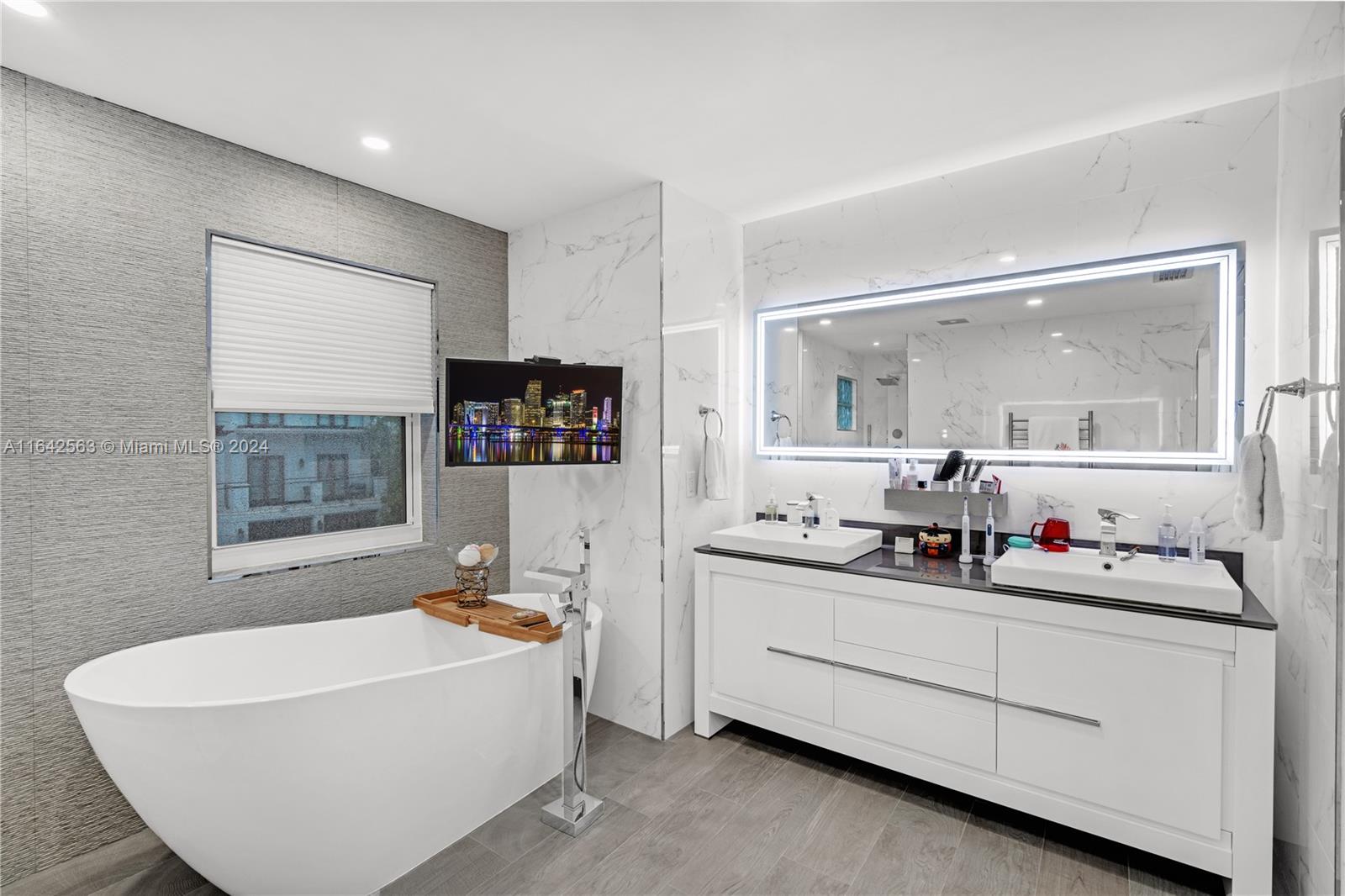 RIVIERA 1ST & 2ND ADDN AM - Residential