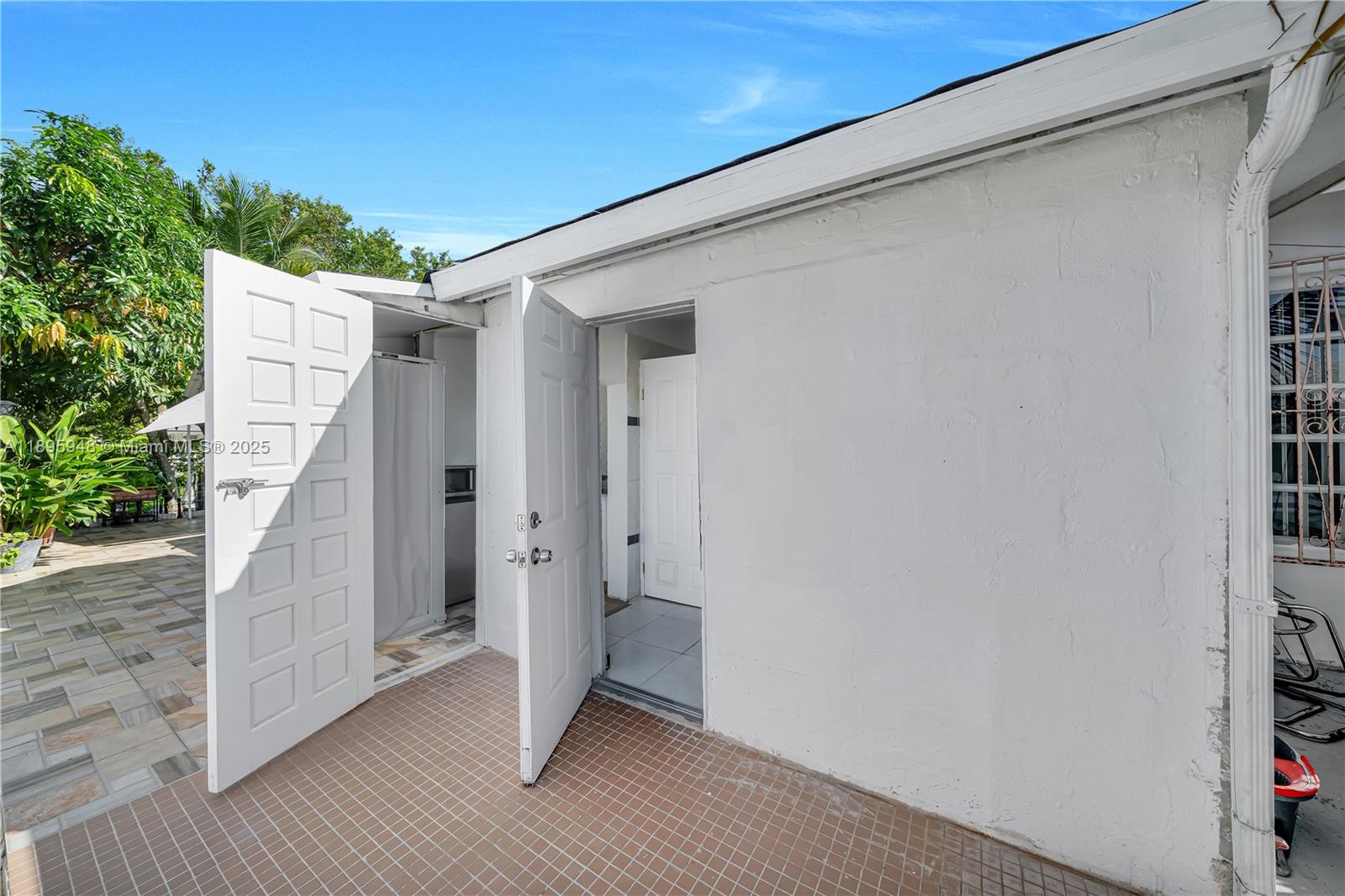 ROYALE GREEN TOWNHOUSE SE - Residential