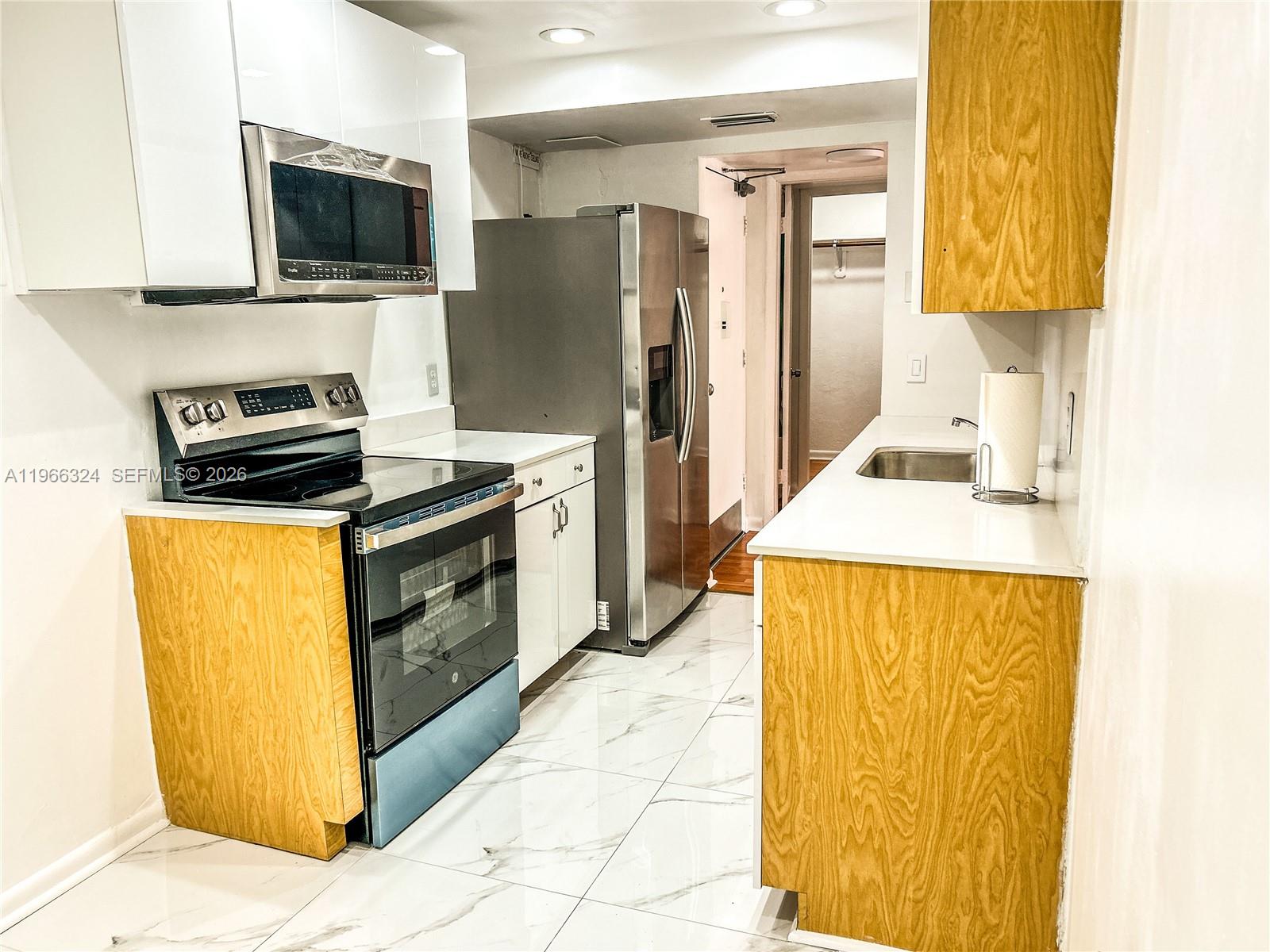 3860 NE 170th St 311